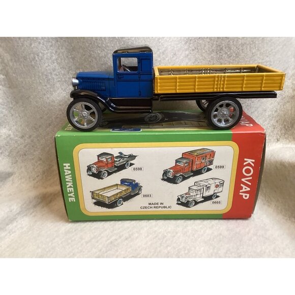 Kovap Hawkeye 1:32 Model Truck Die-Cast Metal Toy Vehicle - Picture 3 of 5